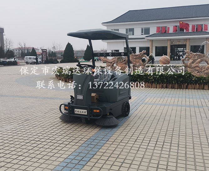 承德陵園使用保定宏瑞達1550掃地車案例