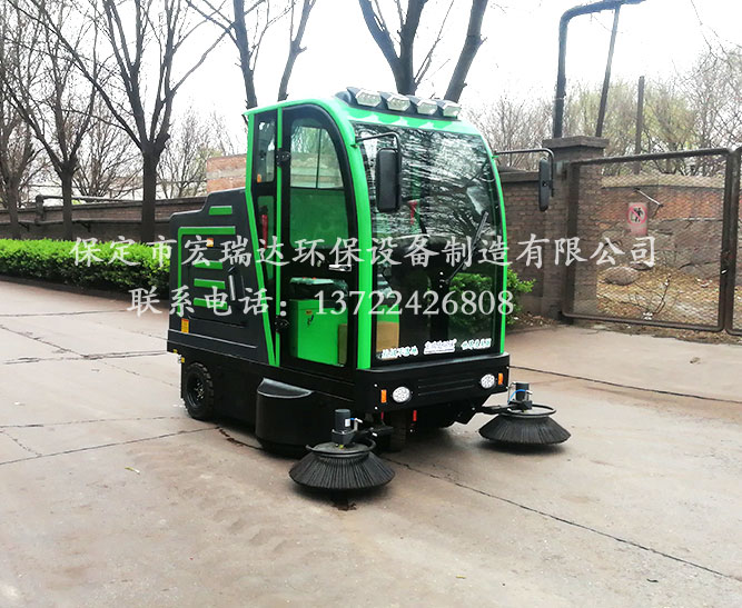 保定宏瑞達全封閉掃地車在山東臨沂工廠上崗 保定宏瑞達全封閉掃地車在山東臨沂工廠上崗